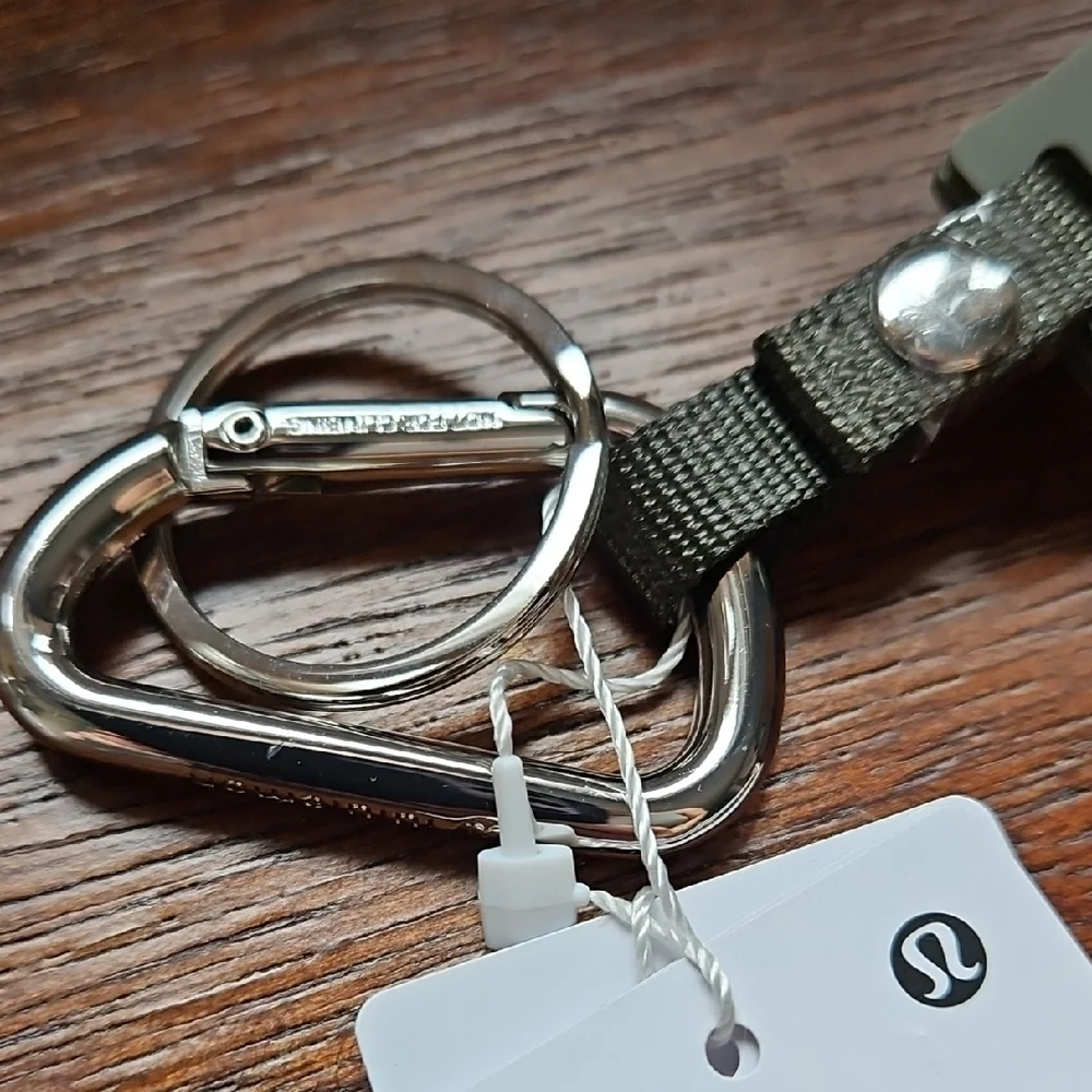 LULULEMON SILICONE KEYCHAIN - Picture 9 of 15